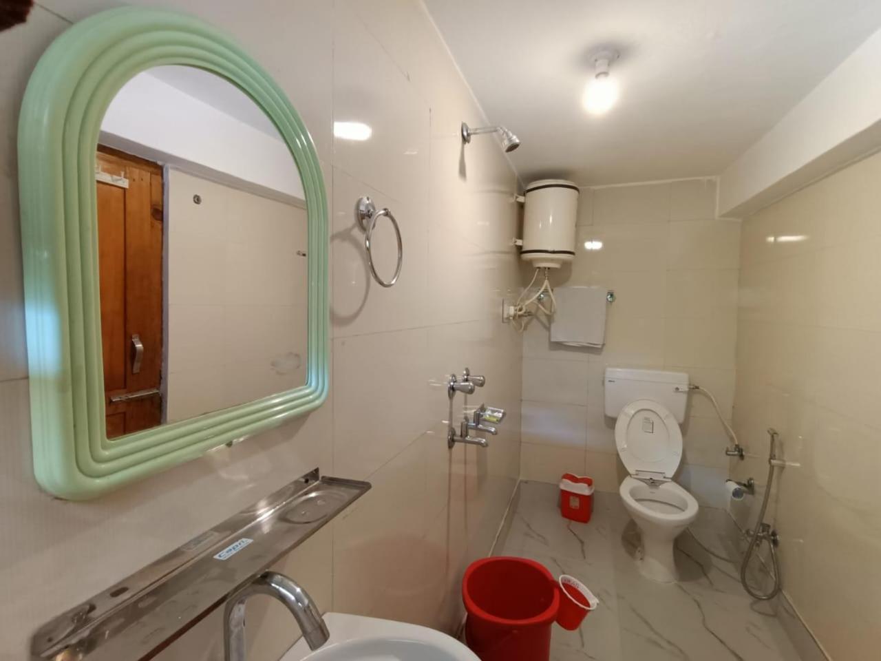 Sharda Resort-Tirthan Valley Banjar Екстер'єр фото