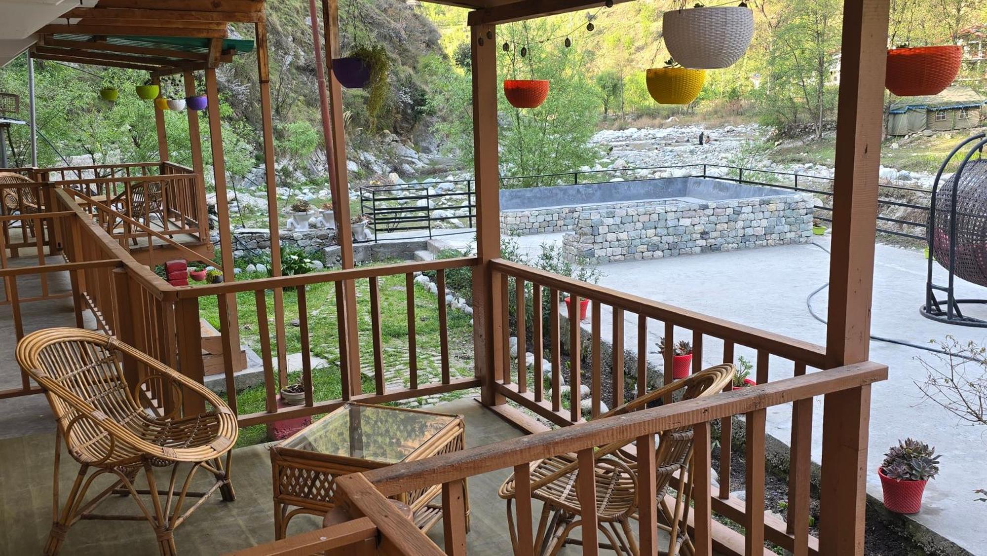 Sharda Resort-Tirthan Valley Banjar Екстер'єр фото